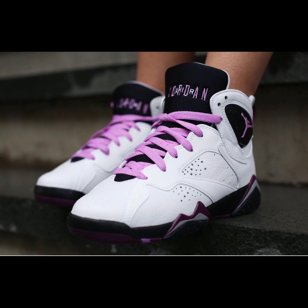Air Jordan 7 Retro “ Fuchsia “ Size 6.5 GS